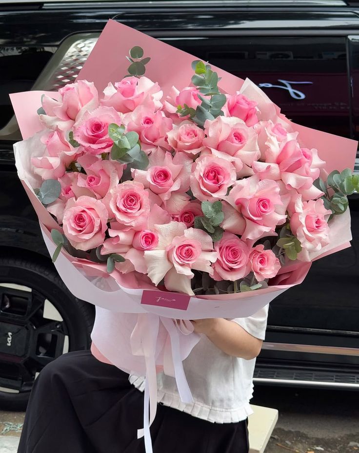 Khách hàng tin tưởng lựa chọn dịch vụ hoa tươi bó tại Hoa Tươi Nga Bu