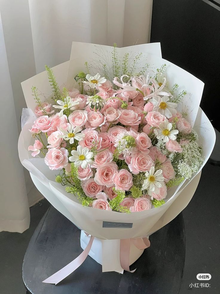 Bộ sưu tập hoa tươi bó cao cấp thiết kế độc quyền tại cửa hàng Hoa Tươi Nga Bu